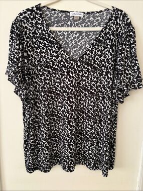 Calvin Klein Black & White Abstract Print V-Neck Blouse